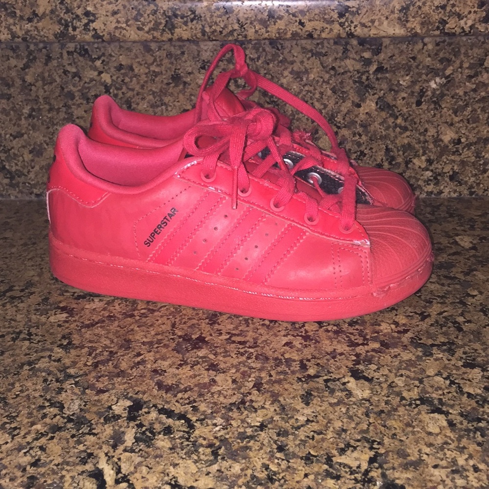 Toddler Adidas superstar size 12
